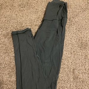 Arie sage leggings